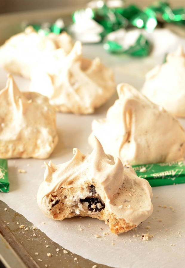Holiday Cookie Recipes Under 100 Calories: Mint Meringue Cookies