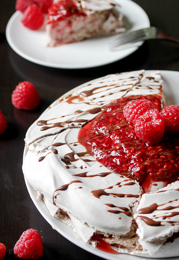 Valentine's Day Desserts: Fat-Free Raspberry Cocoa Pavlova
