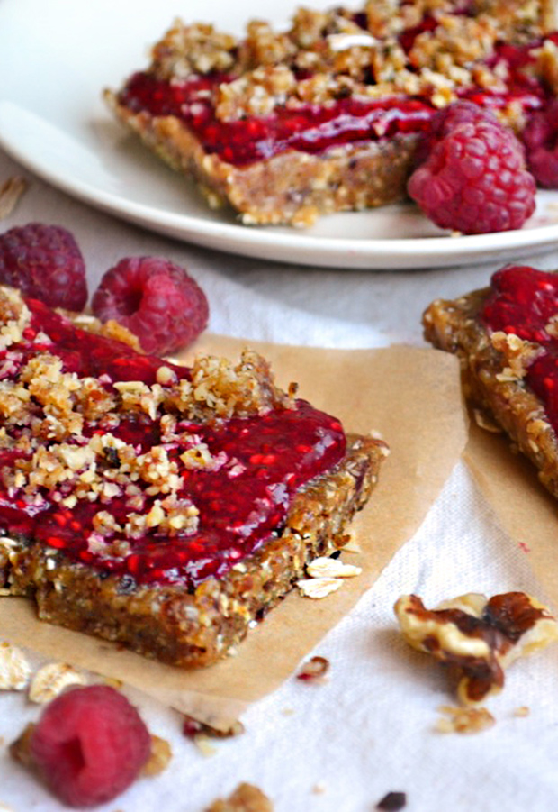 Raspberry Chia Seed Breakfast Bars Recipe