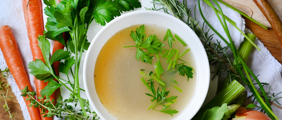 easy-homemade-bone-broth-recipe-life-by-daily-burn