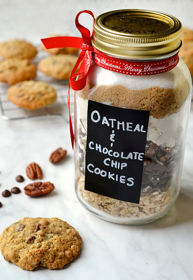 Oatmeal Chocolate Chip Mason Jar Cookies